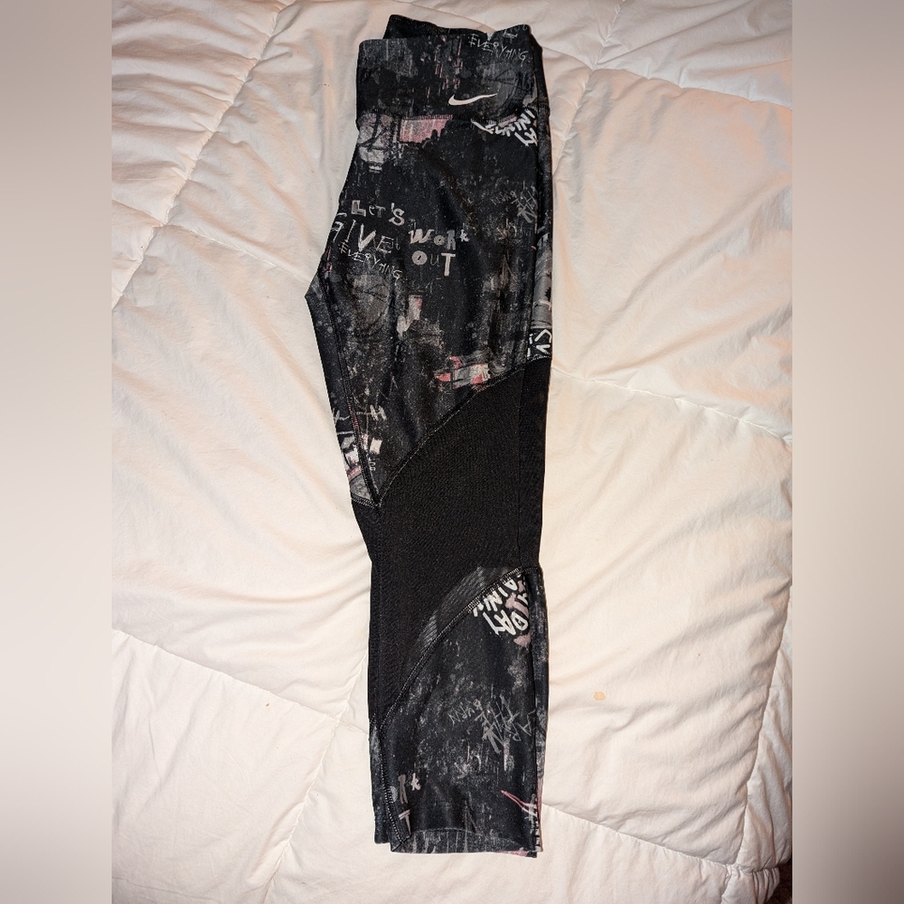 Nike Medium yoga/workout pants - Picture 3 of 8